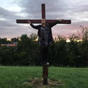 Meet your Posher, Caitlin